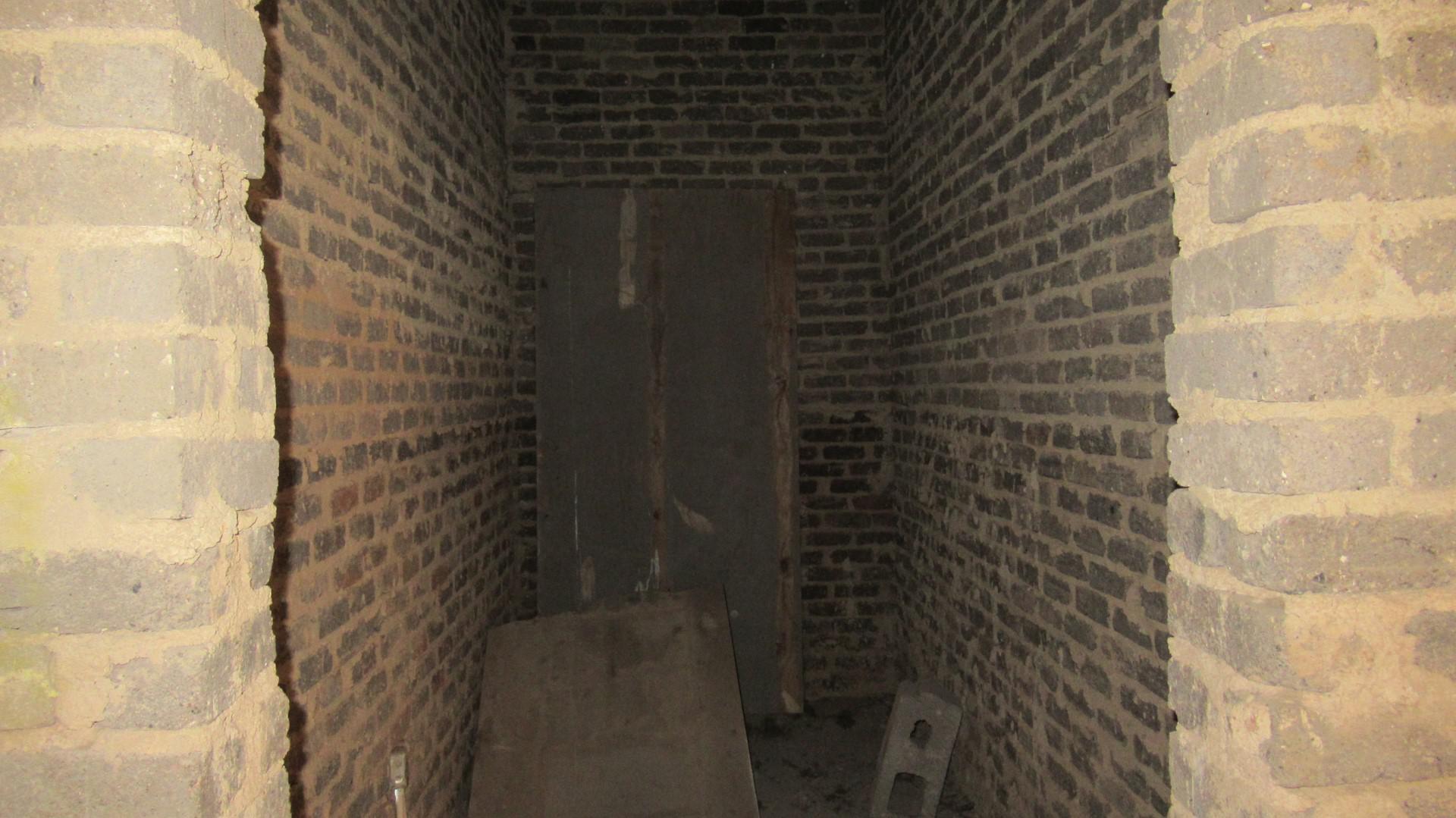 Spaces - 858 square meters of property in Bredell AH