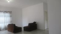 Lounges - 31 square meters of property in Eikepark
