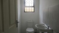Bathroom 1 - 4 square meters of property in Eikepark