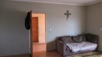 Lounges - 16 square meters of property in Rensburg