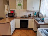 Kitchen - 11 square meters of property in Rensburg