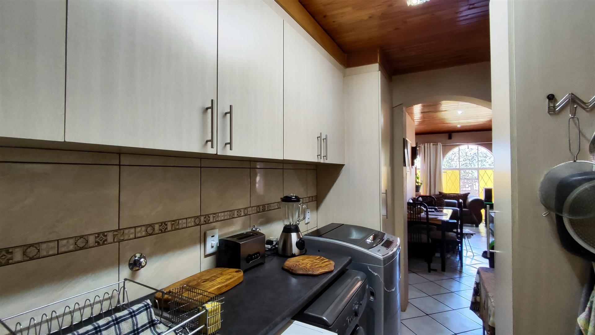 Flatlet - 79 square meters of property in Meyerton