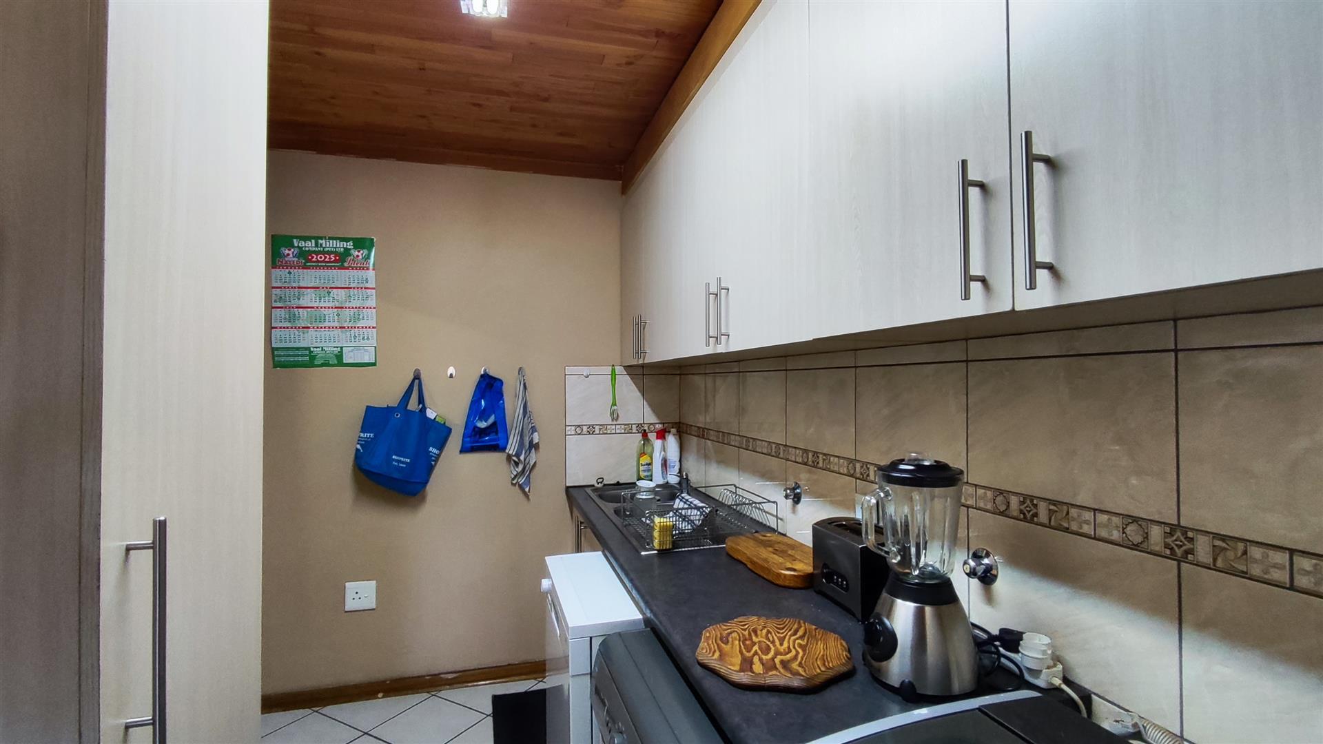 Flatlet - 79 square meters of property in Meyerton