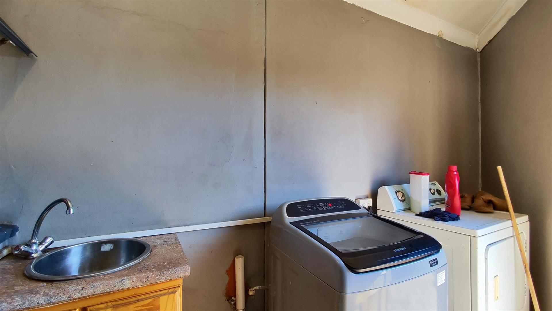 Scullery - 6 square meters of property in Meyerton