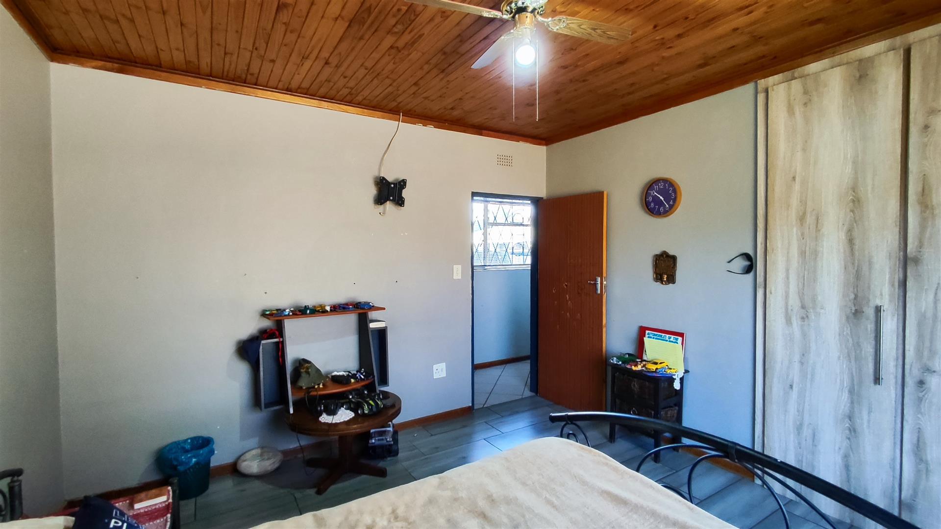 Bed Room 2 - 18 square meters of property in Meyerton
