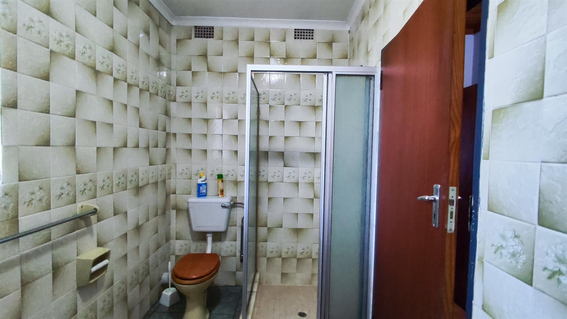 Main Bathroom - 6 square meters of property in Meyerton