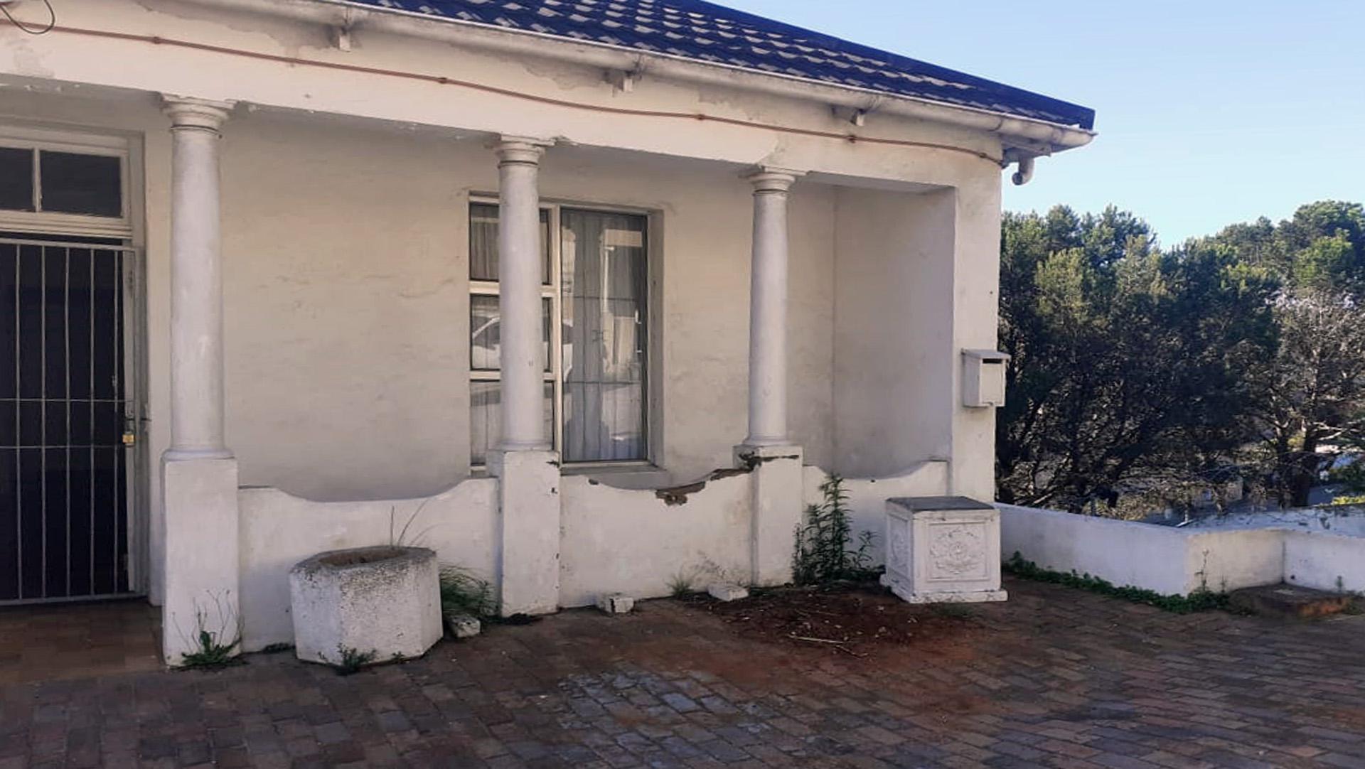 Front View of property in Port Elizabeth Central