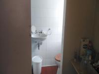 Bathroom 1 of property in Port Elizabeth Central