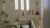 Main Bathroom - 8 square meters of property in Corlett Gardens