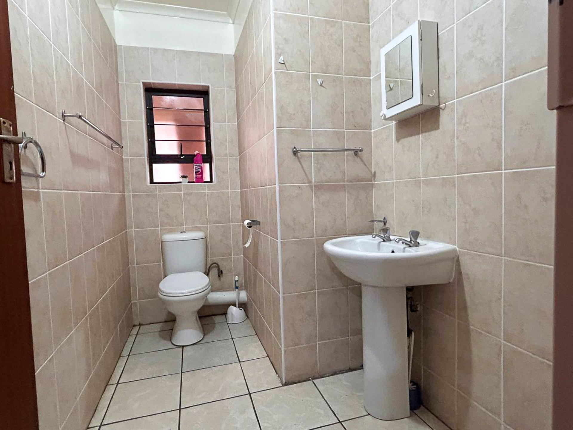 Guest Toilet of property in Dassierand