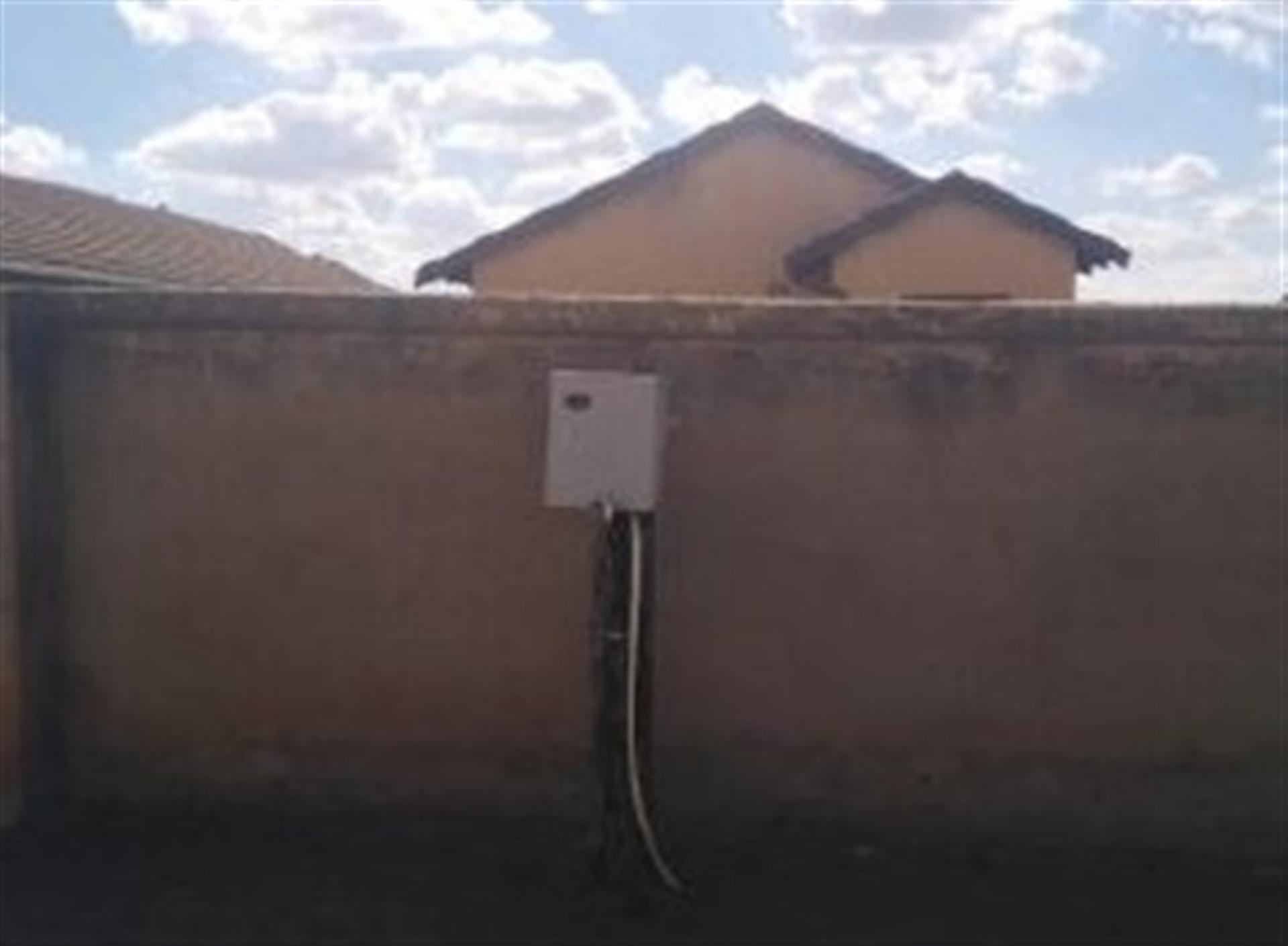Front View of property in Lakeside - (Vereeniging)