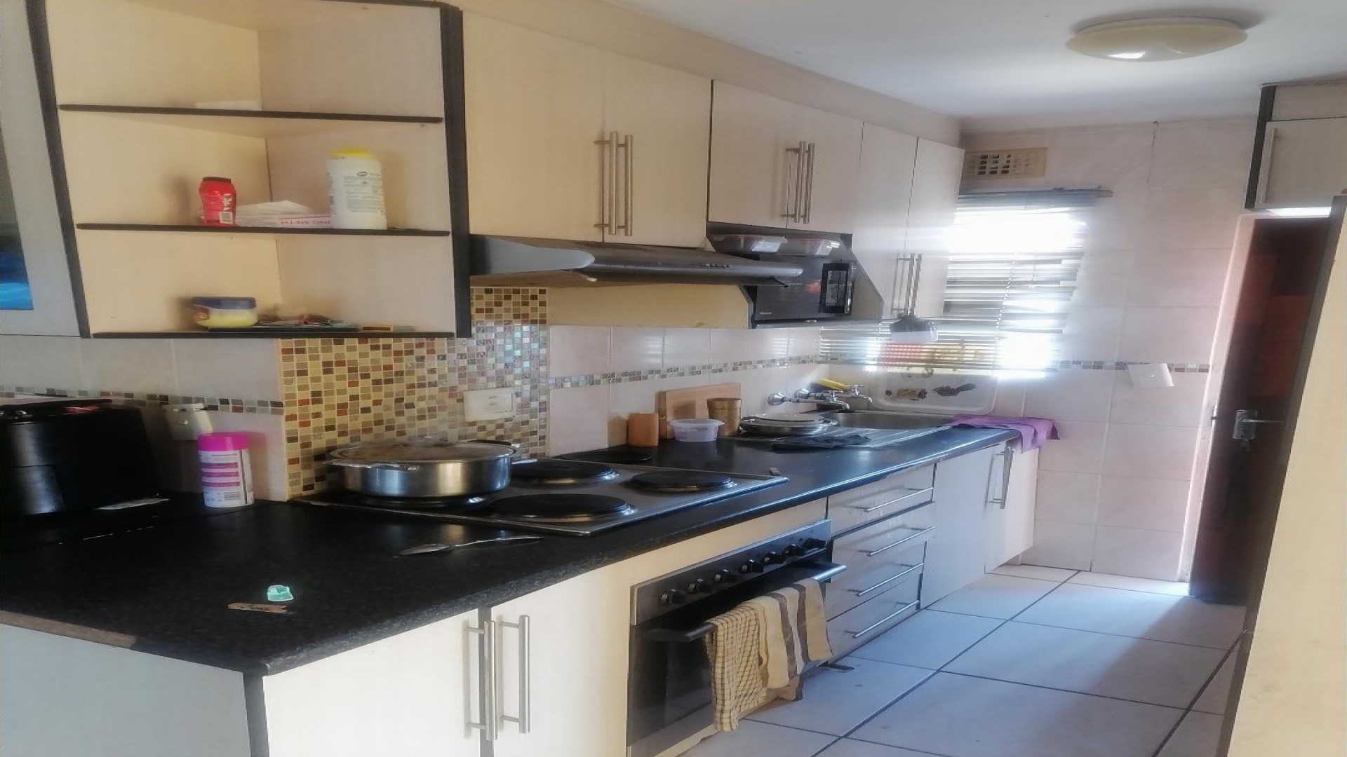 Kitchen - 4 square meters of property in Fleurhof