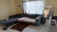 Lounges - 15 square meters of property in Fleurhof
