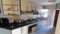 Kitchen - 4 square meters of property in Fleurhof
