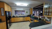 Kitchen - 26 square meters of property in Beacon Bay