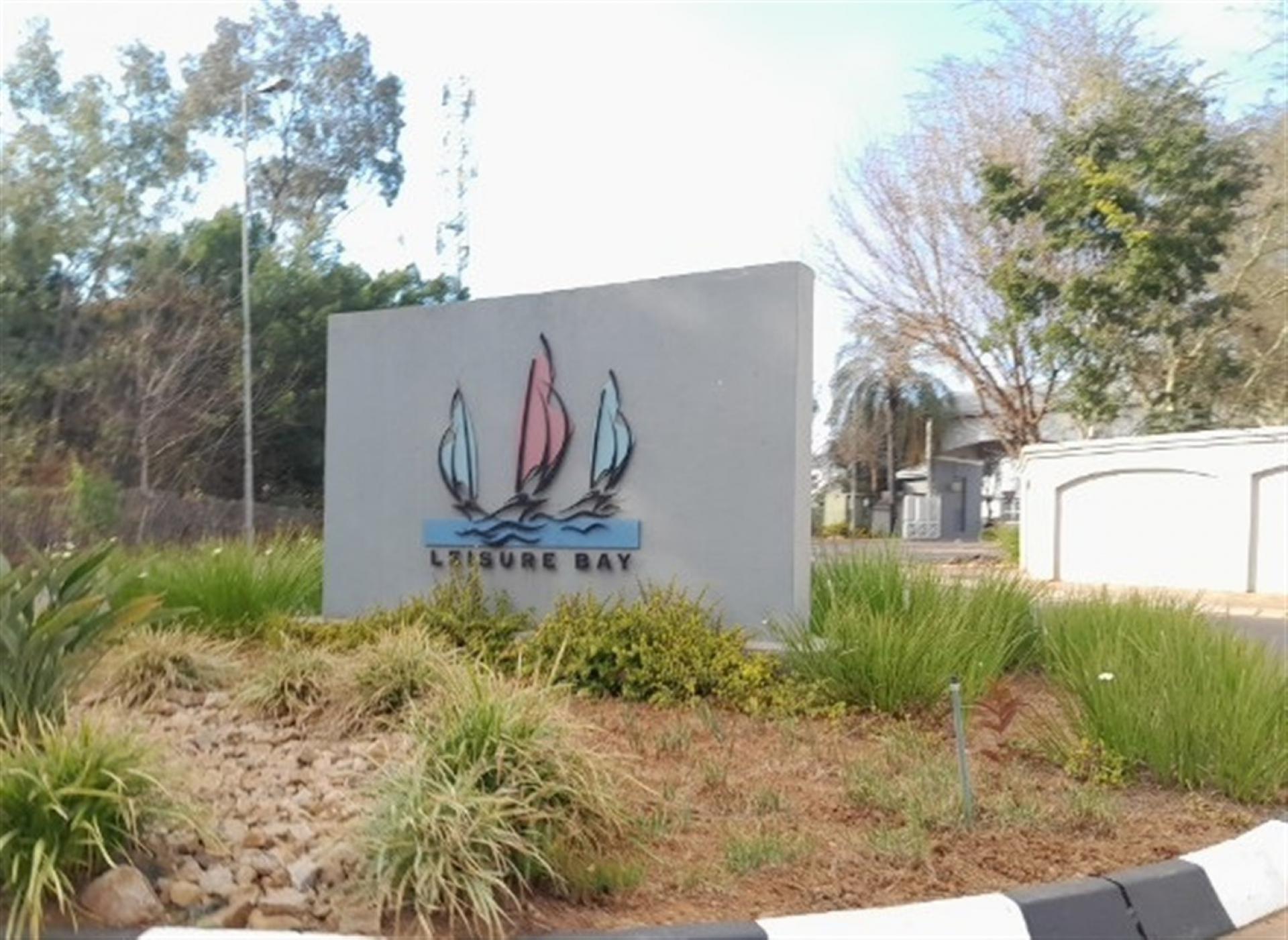 Front View of property in Erasmuspark