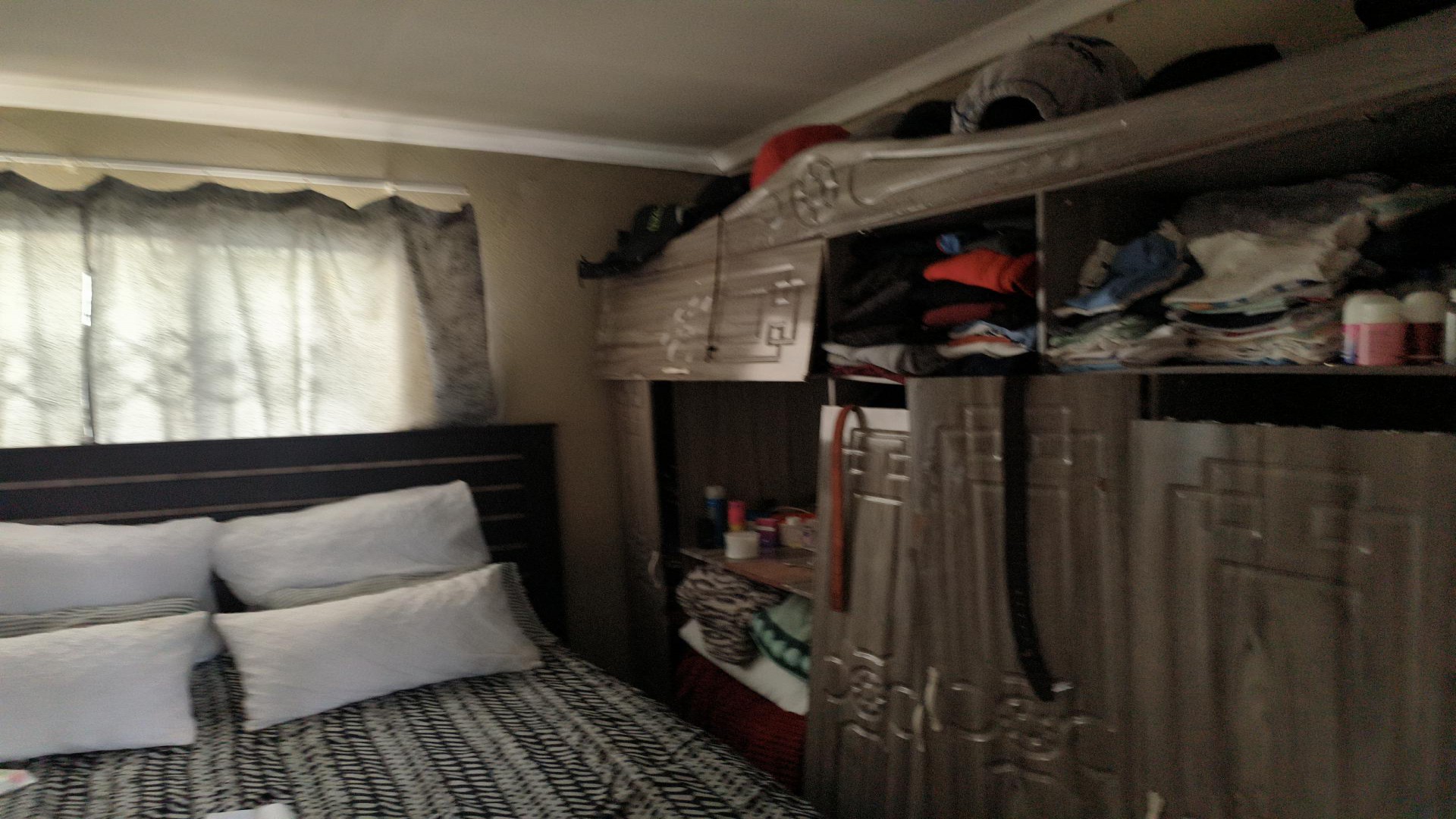 Bed Room 1 of property in Protea Glen