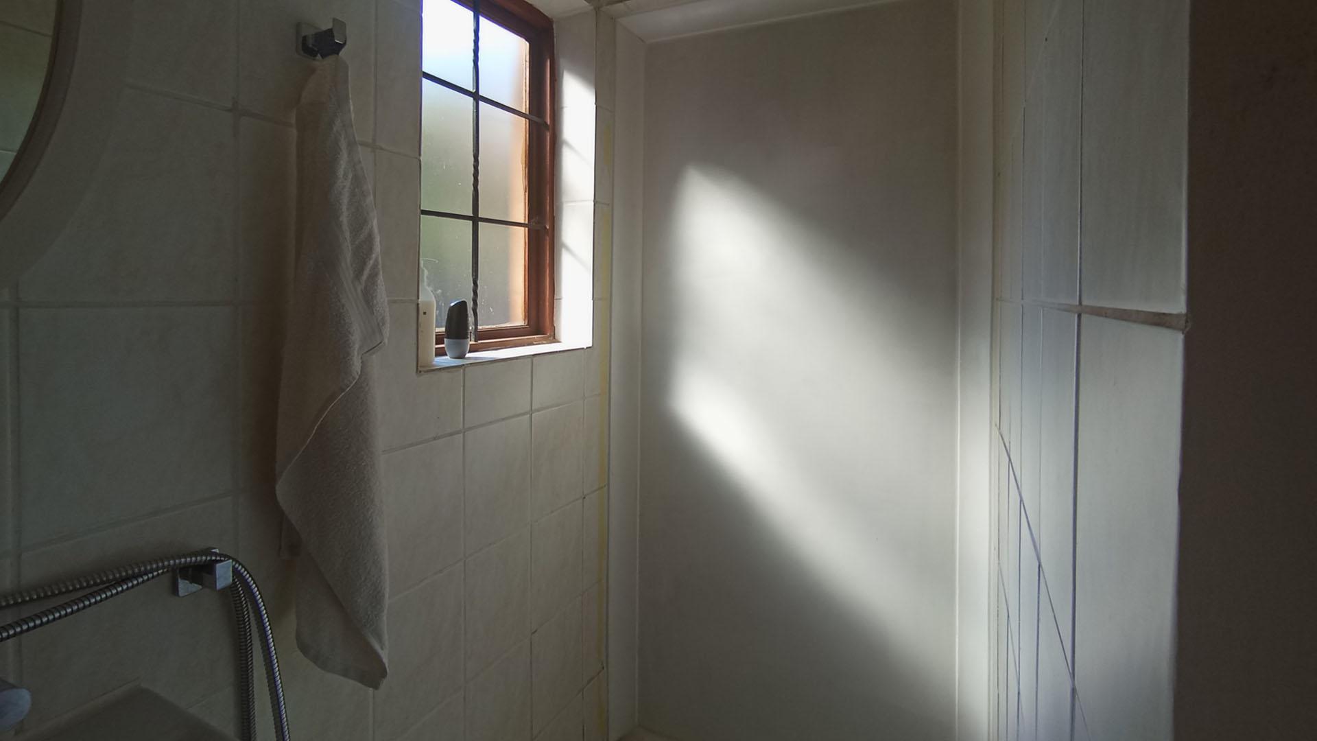 Bathroom 1 - 3 square meters of property in Silver Lakes Golf Estate