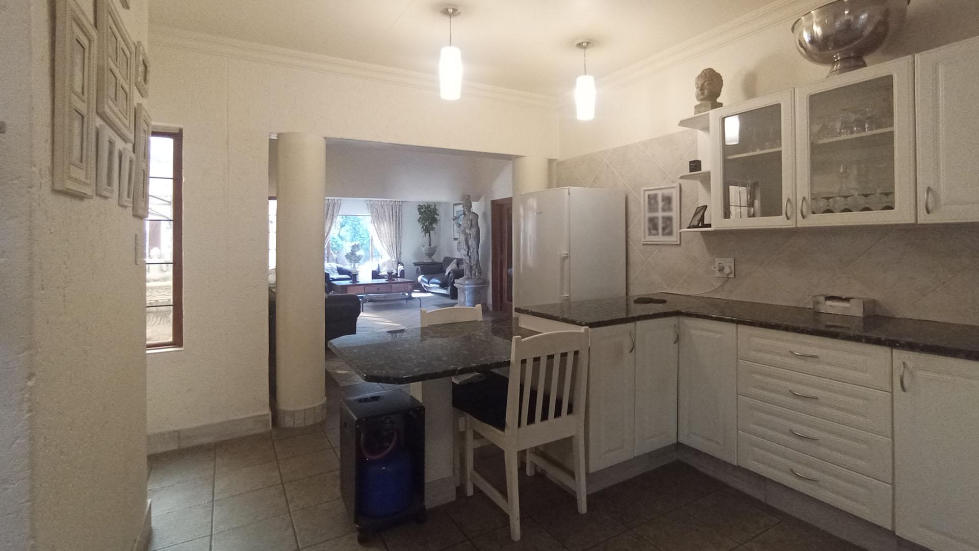 Kitchen - 15 square meters of property in Silver Lakes Golf Estate