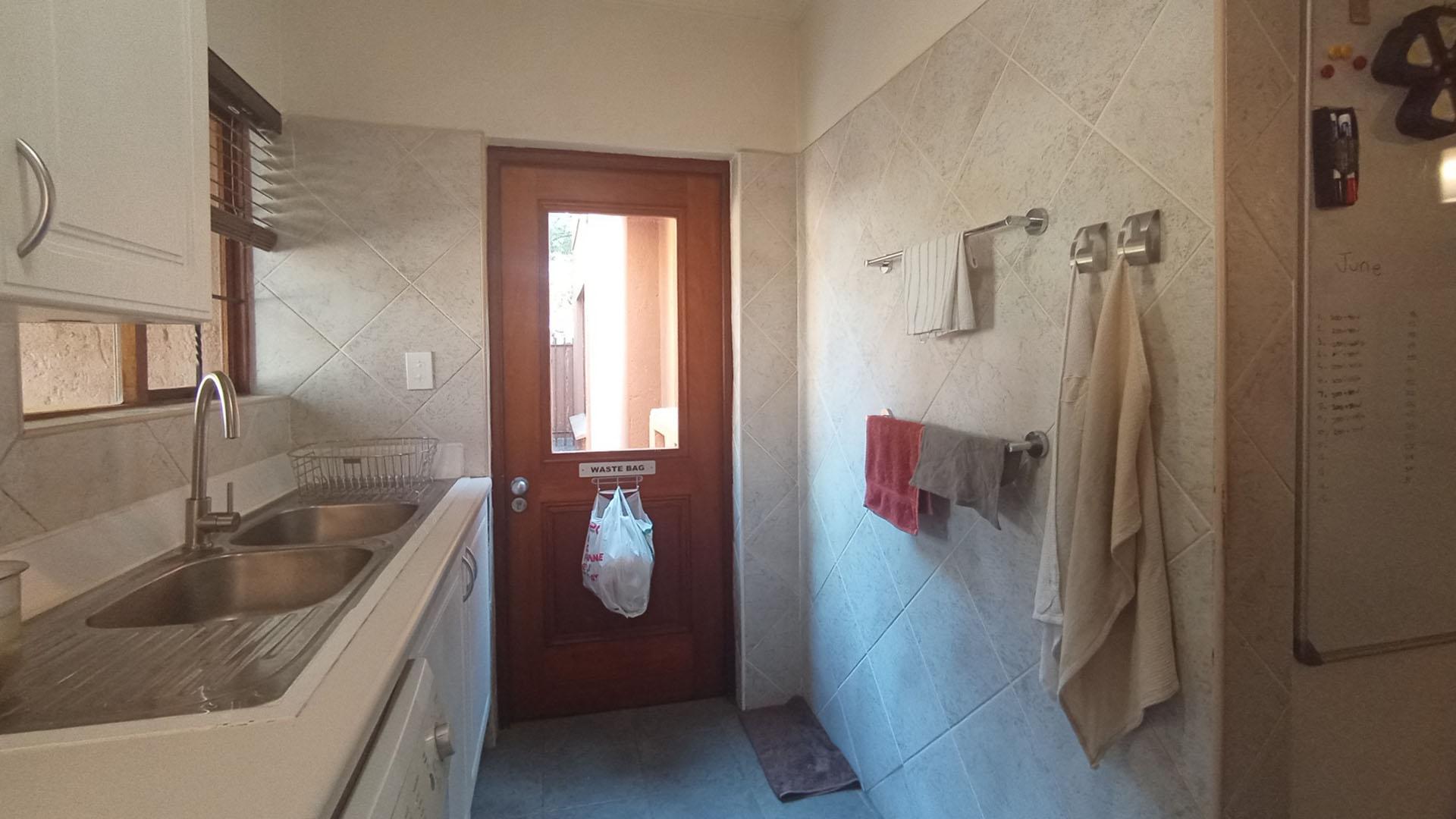 Scullery - 7 square meters of property in Silver Lakes Golf Estate