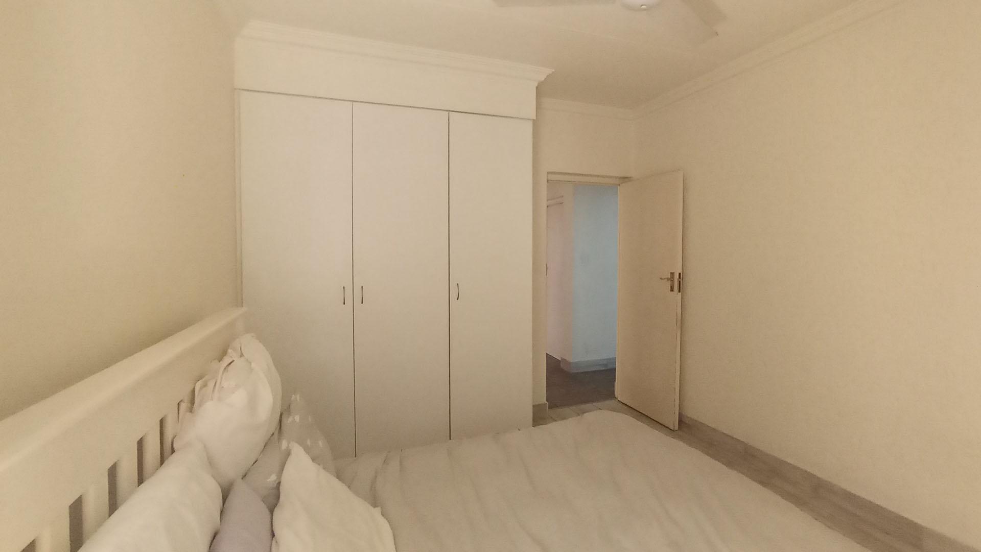 Bed Room 2 - 17 square meters of property in Silver Lakes Golf Estate
