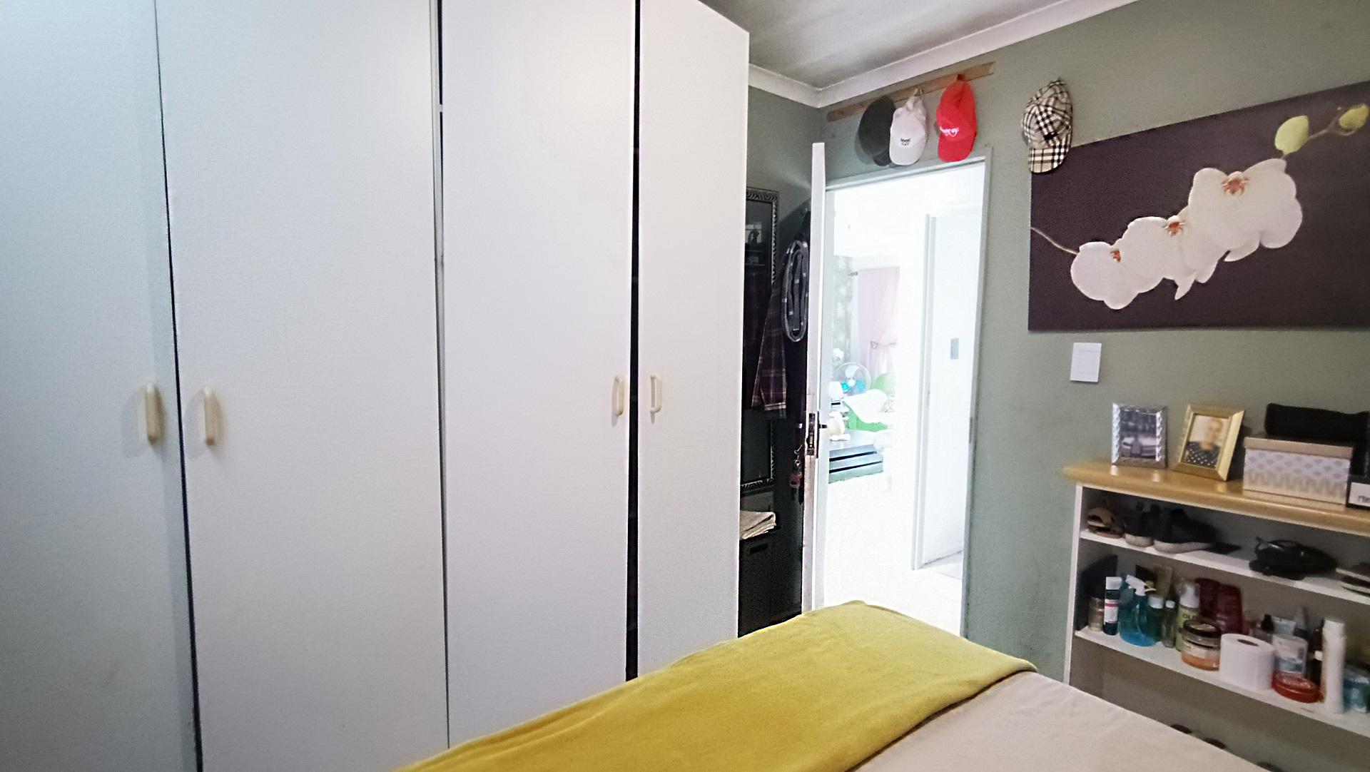 Bed Room 2 - 11 square meters of property in Summer Greens