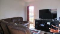 Lounges - 10 square meters of property in Roodepoort