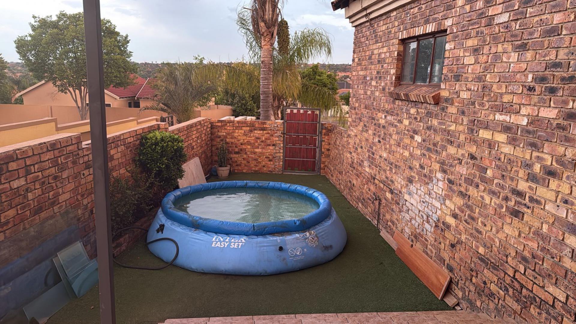 Backyard of property in Thatchfield