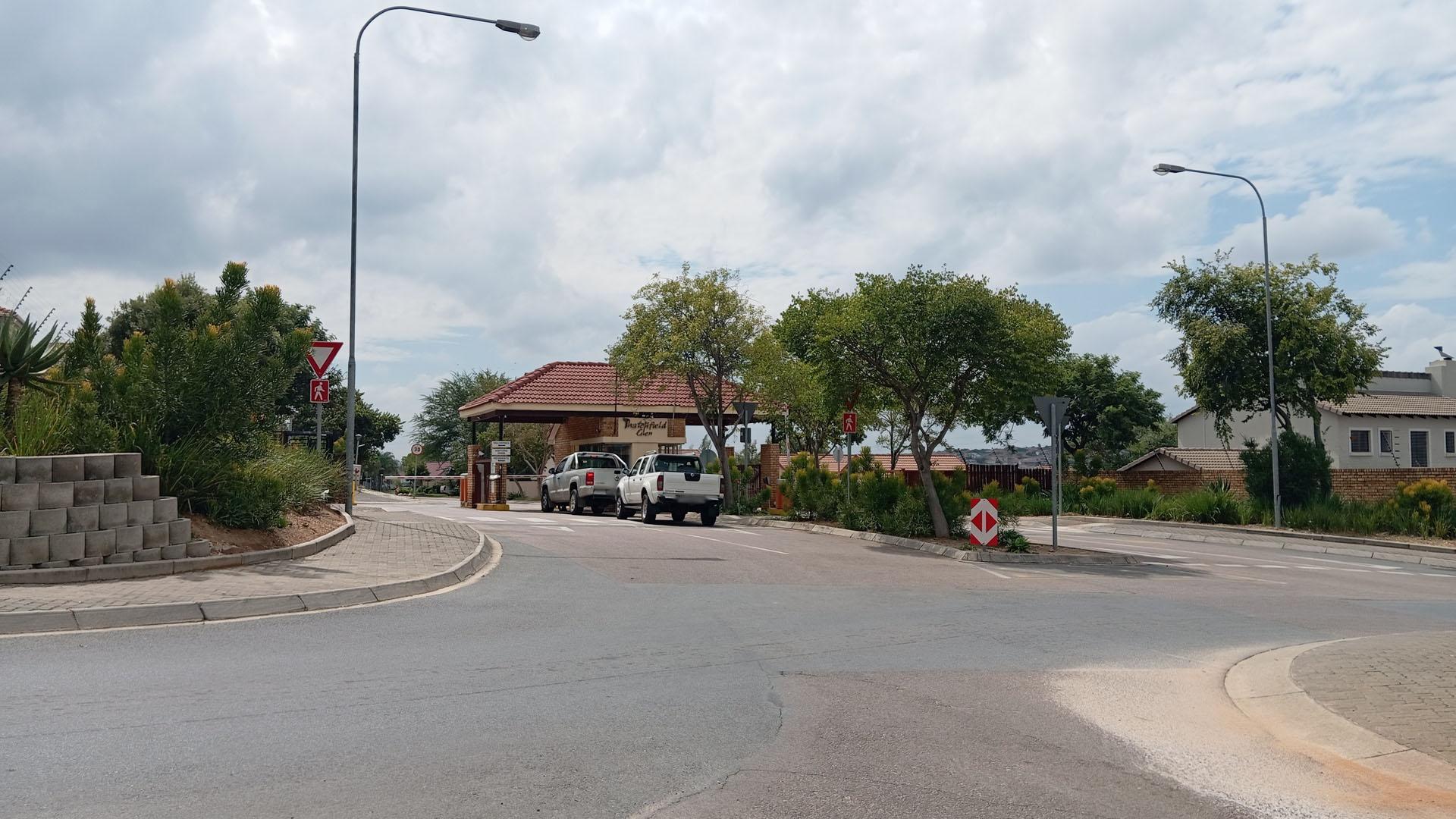 Front View of property in Thatchfield