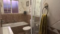 Bathroom 1 of property in Thatchfield