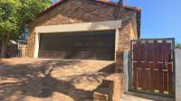 Front View of property in Thatchfield