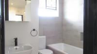 Bathroom 1 - 4 square meters of property in Parktown North