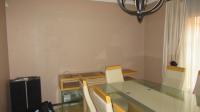 Dining Room - 17 square meters of property in Krugersdorp