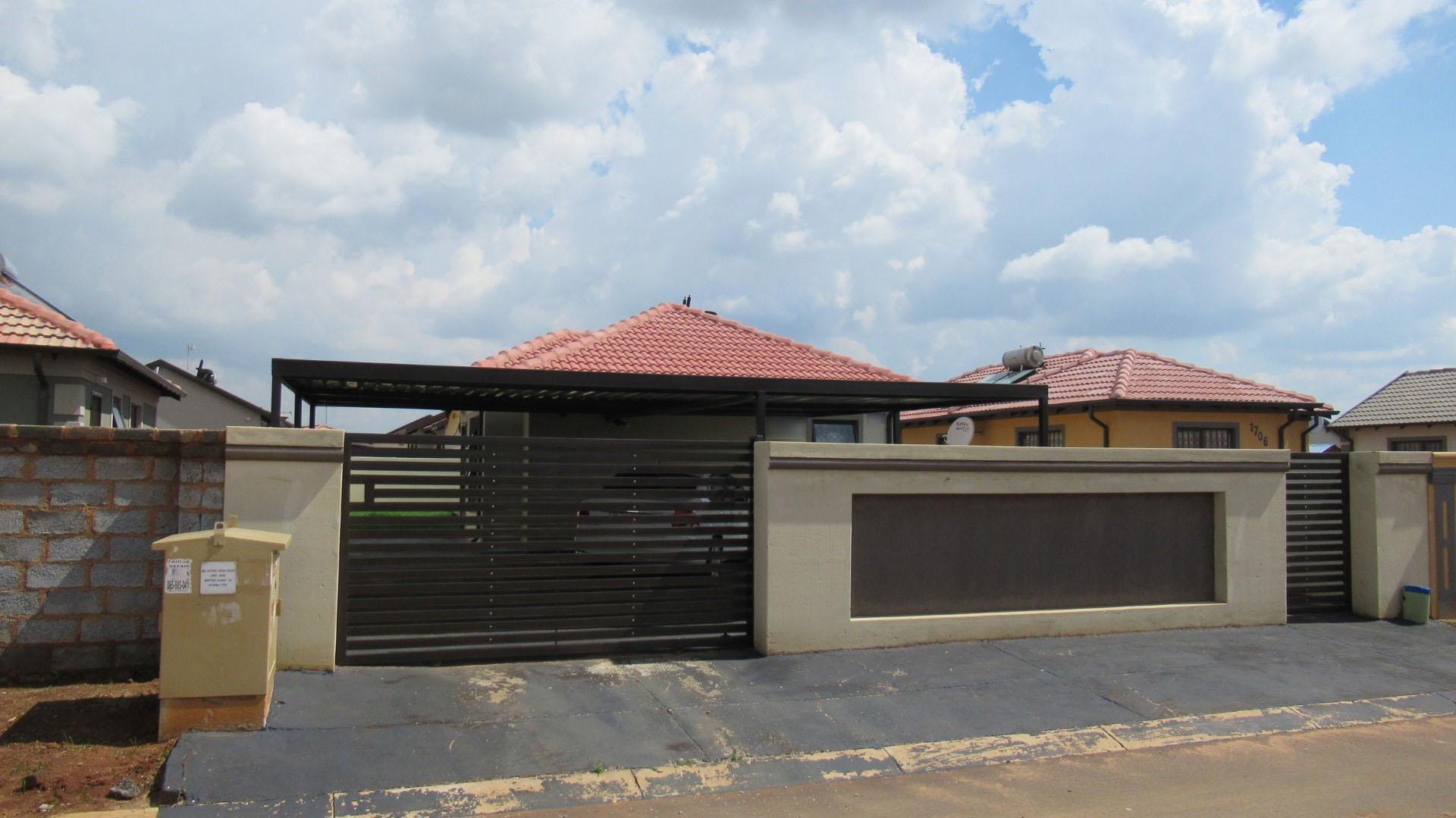 Front View of property in Alliance
