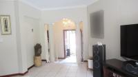 Lounges - 24 square meters of property in Witkoppen