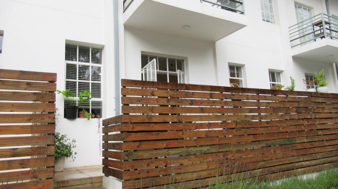 2 Bedroom Sectional Title for Sale For Sale in Braamfontein - Home Sell - MR490318