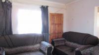 Lounges - 10 square meters of property in Windmill Park