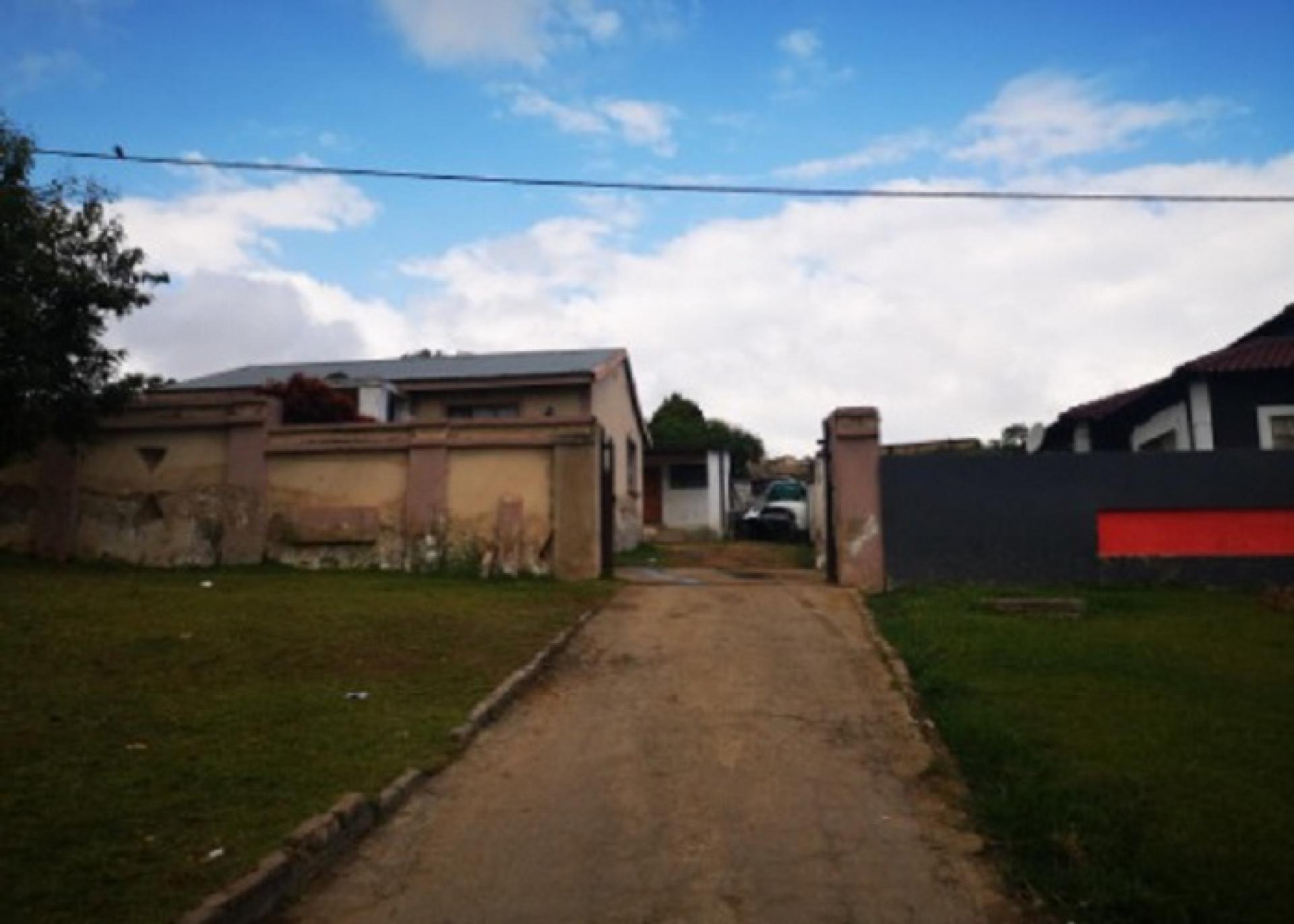 Front View of property in Nelspruit Central