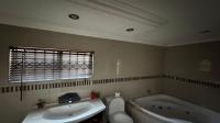 Bathroom 1 of property in Protea Glen