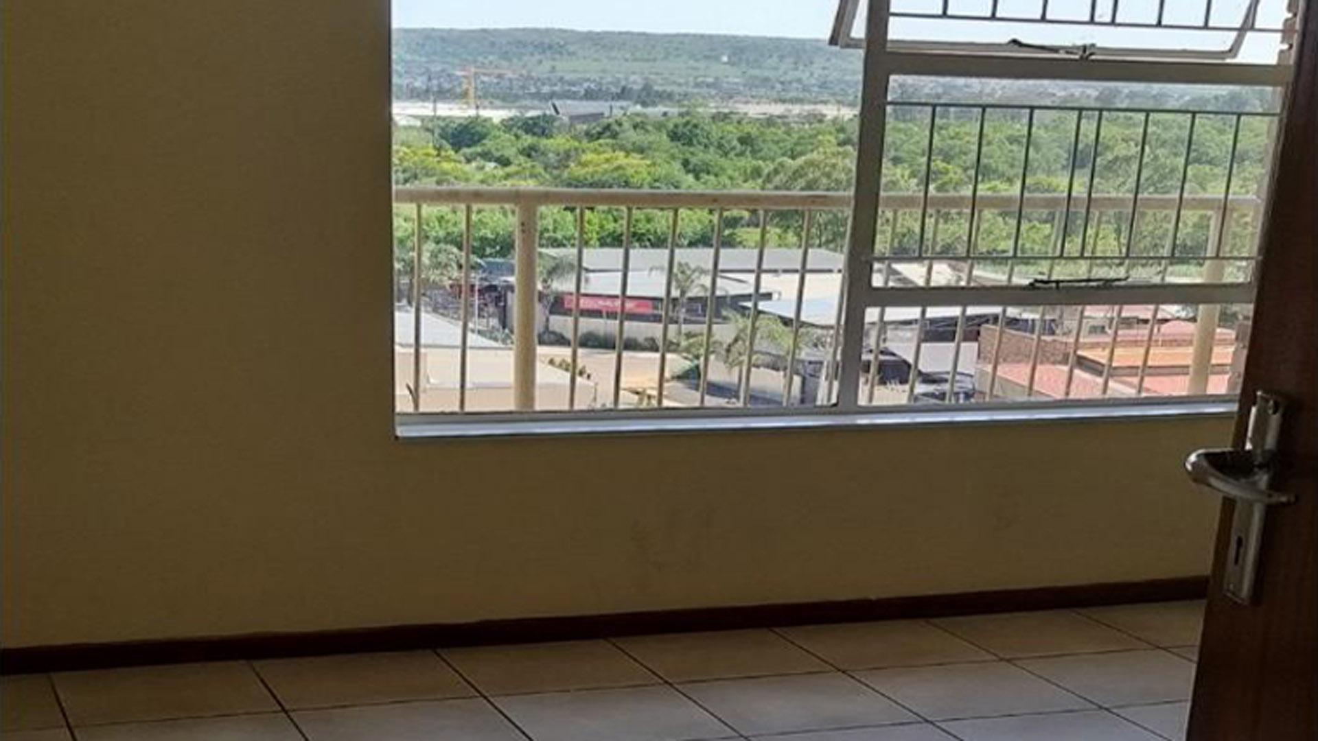 Bed Room 1 - 13 square meters of property in Silverton