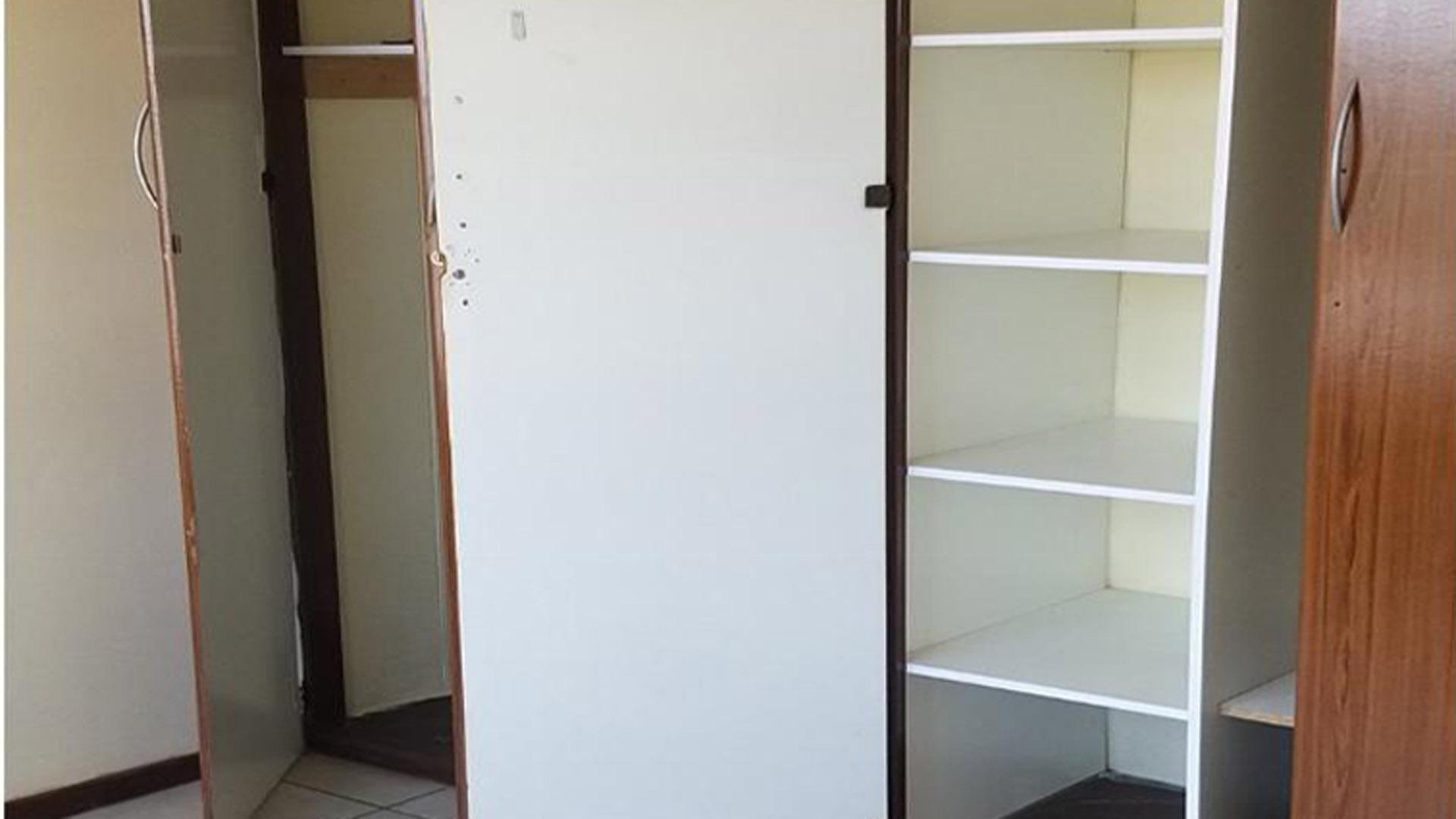 Bed Room 2 of property in Silverton