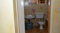 Bathroom 1 - 5 square meters of property in Silverton