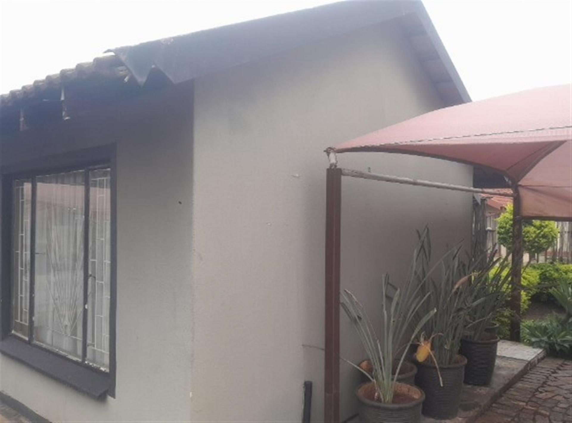 Front View of property in Boitekong