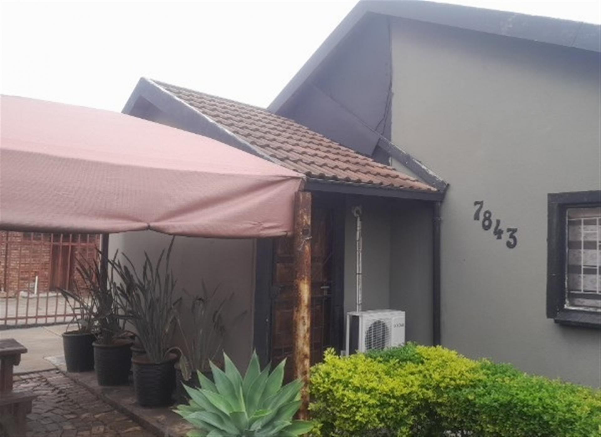 Front View of property in Boitekong