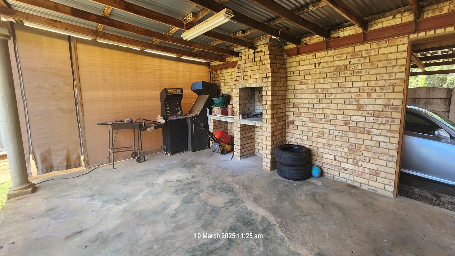 Spaces of property in Meiringspark