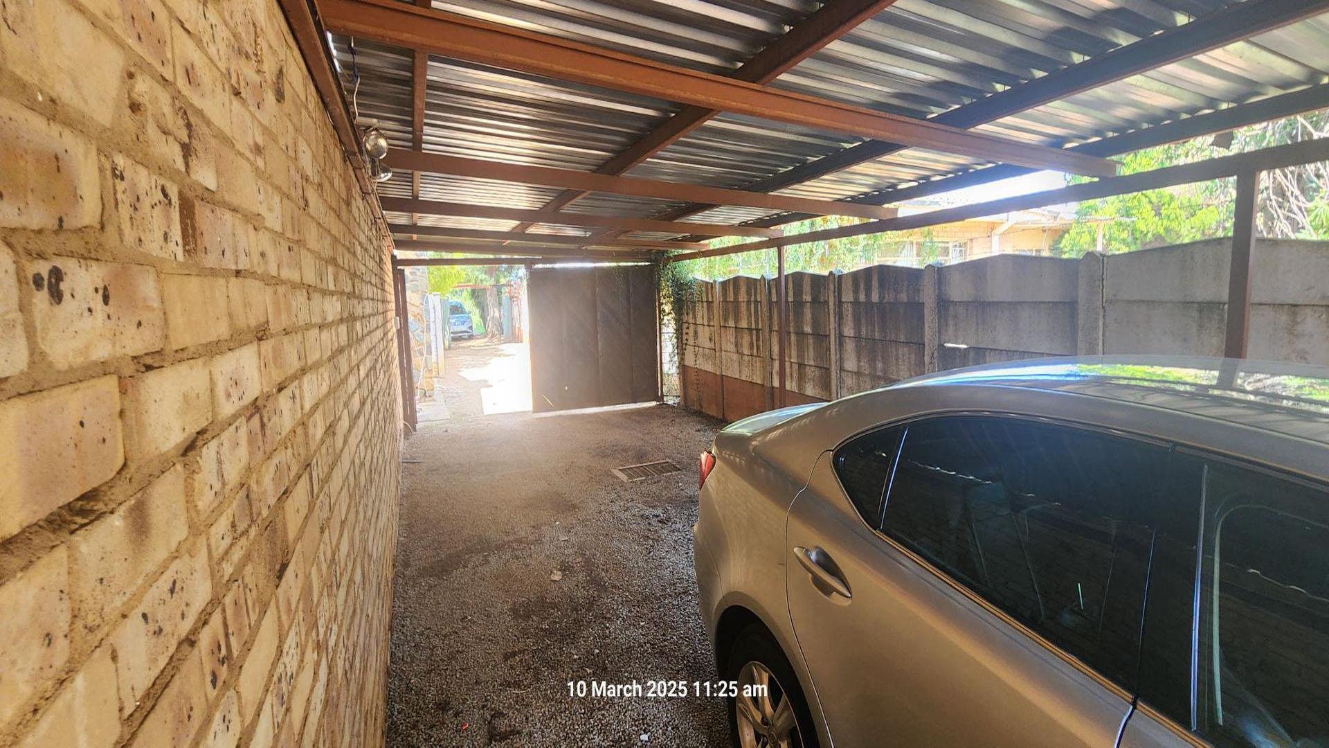 Spaces of property in Meiringspark