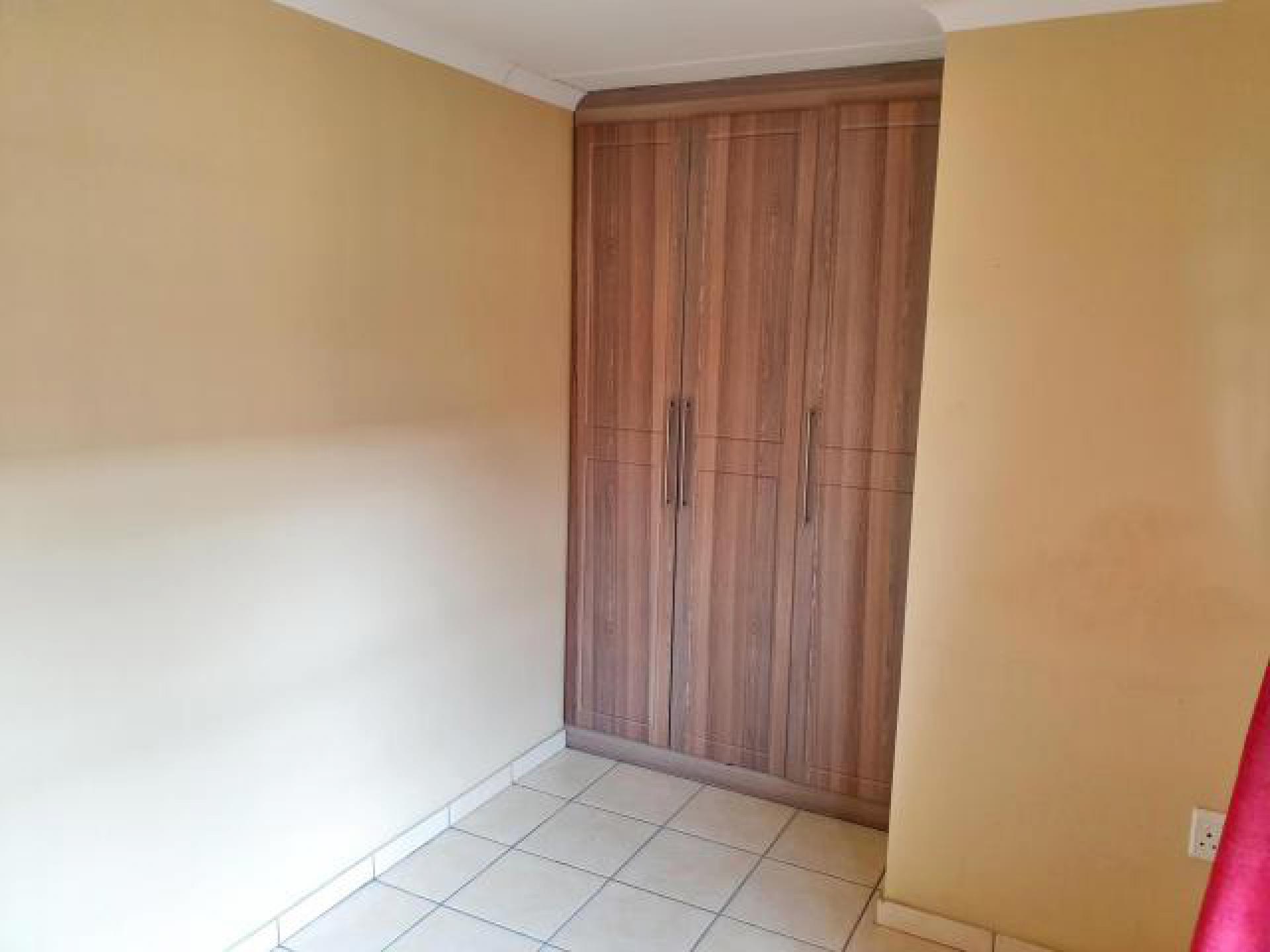 Bed Room 2 of property in Umtata