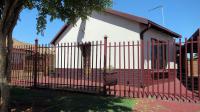 Front View of property in The Orchards