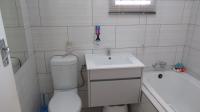 Bathroom 1 - 4 square meters of property in Windmill Park