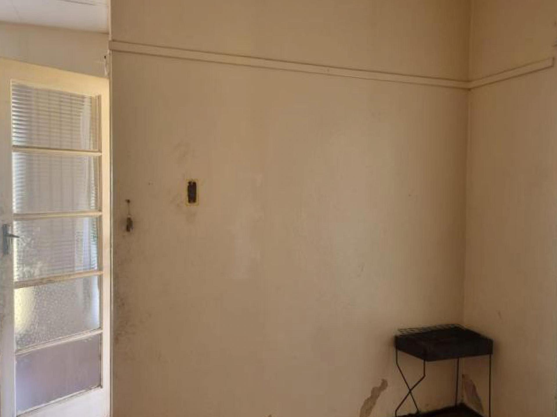 Bed Room 1 of property in Grootvlei